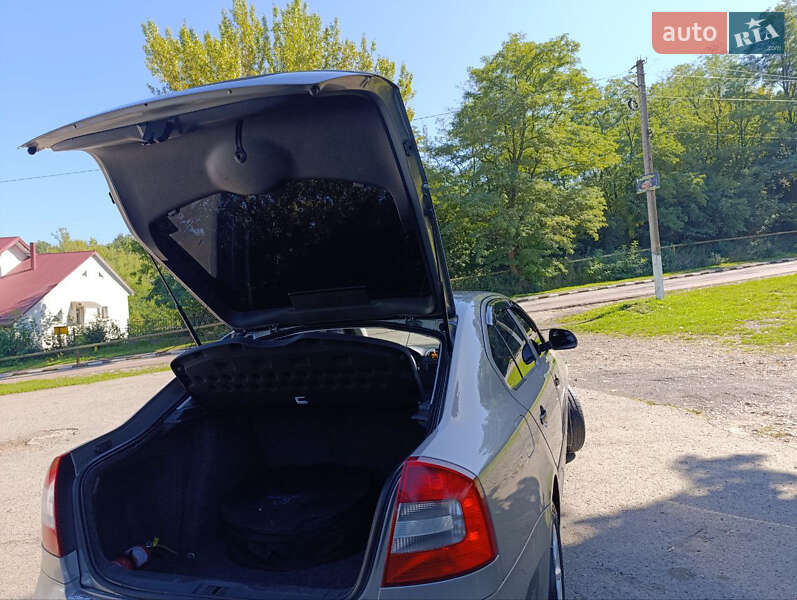 Лифтбек Skoda Octavia 2010 в Галиче фото 21 Лифтбек Skoda Octavia 2010 в Галиче