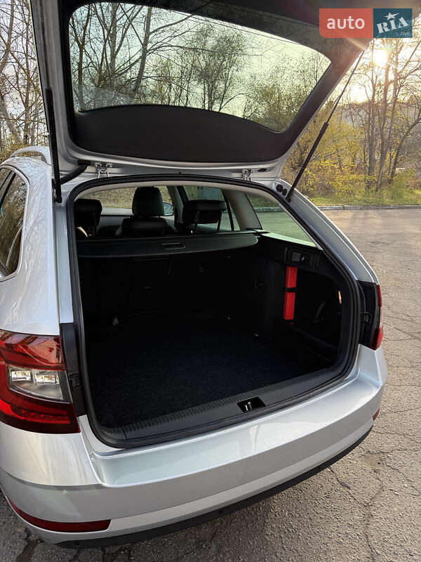 Универсал Skoda Octavia 2020 в Полтаве фото 18 Универсал Skoda Octavia 2020 в Полтаве