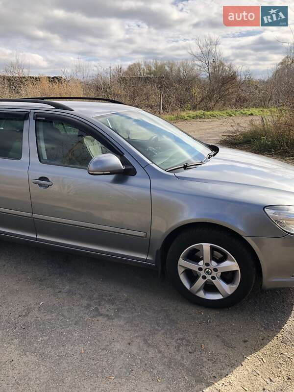 Универсал Skoda Octavia 2012 в Мироновке
