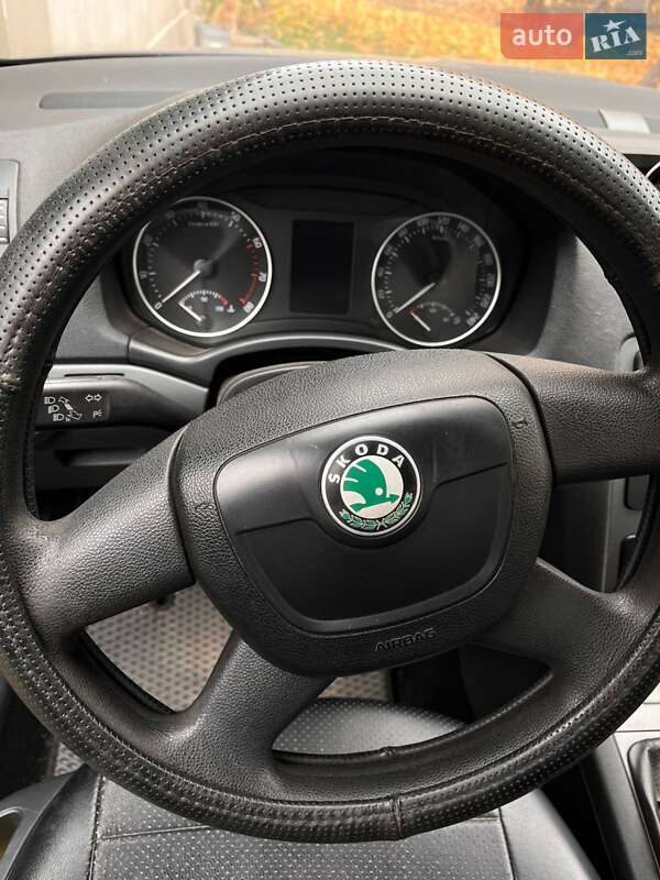 Лифтбек Skoda Octavia 2011 в Шполе