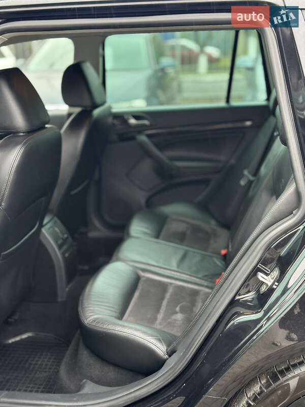 Универсал Skoda Octavia 2011 в Староконстантинове