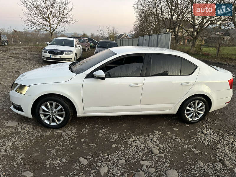 Лифтбек Skoda Octavia 2017 в Тячеве фото 3 Лифтбек Skoda Octavia 2017 в Тячеве