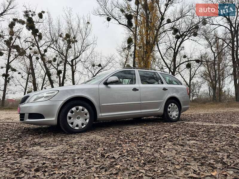 Универсал Skoda Octavia 2009 в Полтаве