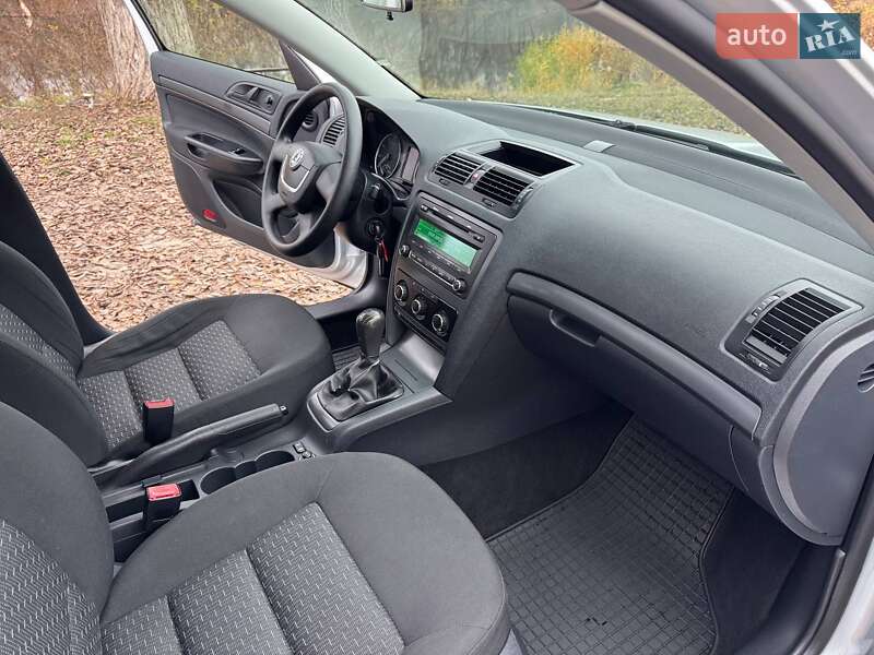 Универсал Skoda Octavia 2009 в Полтаве