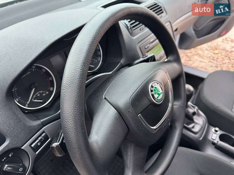 Универсал Skoda Octavia 2009 в Полтаве