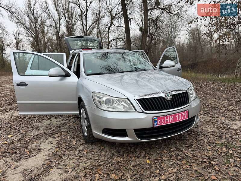 Универсал Skoda Octavia 2009 в Полтаве