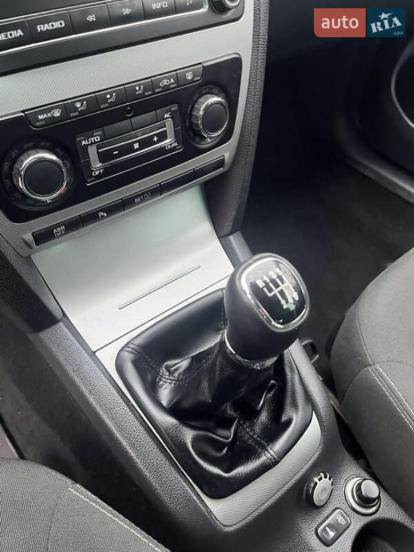 Универсал Skoda Octavia 2010 в Львове фото 70 Универсал Skoda Octavia 2010 в Львове