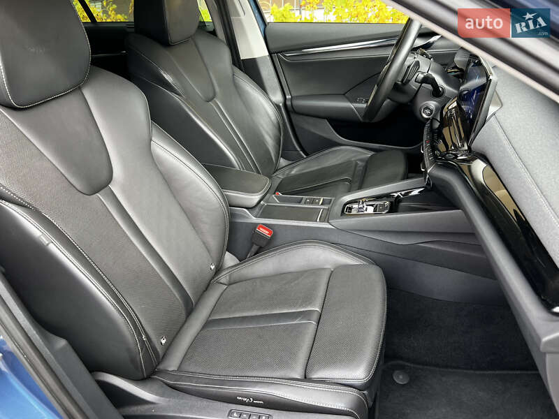 Универсал Skoda Octavia 2021 в Киеве