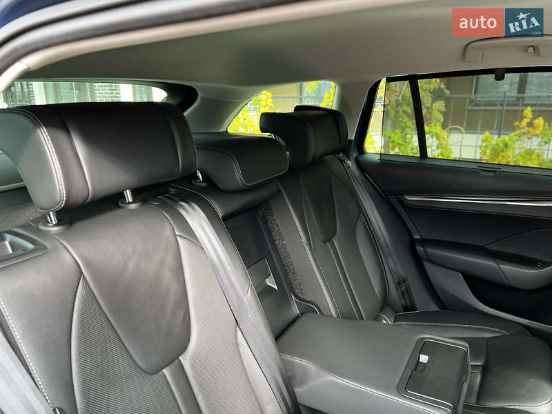 Универсал Skoda Octavia 2021 в Киеве