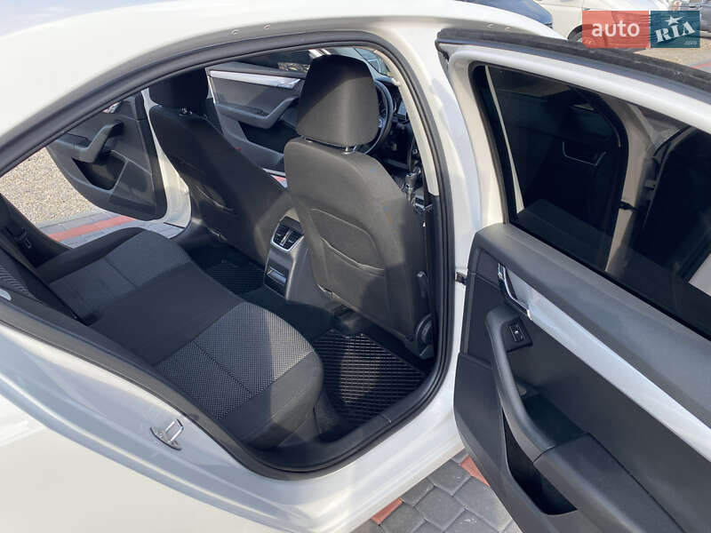 Лифтбек Skoda Octavia 2016 в Виноградове