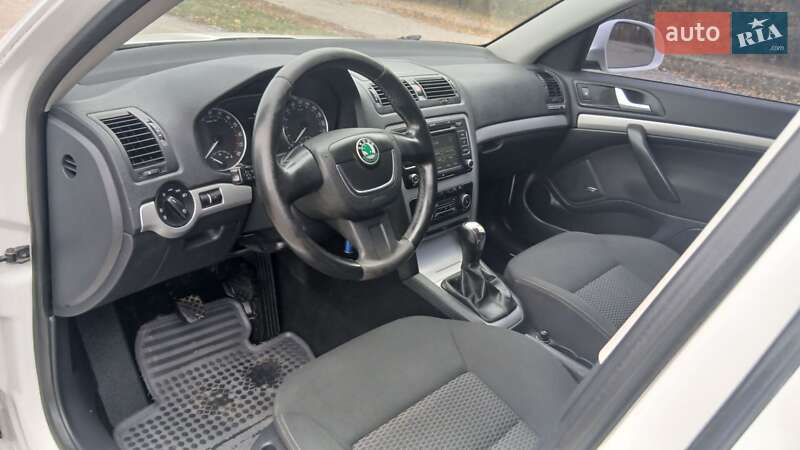 Универсал Skoda Octavia 2010 в Умани
