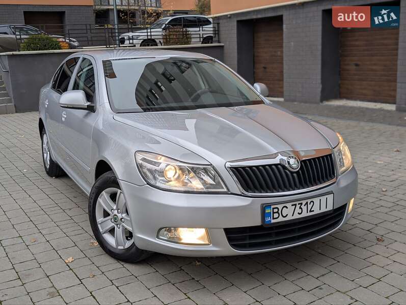 Лифтбек Skoda Octavia 2011 в Ивано-Франковске фото Лифтбек Skoda Octavia 2011 в Ивано-Франковске
