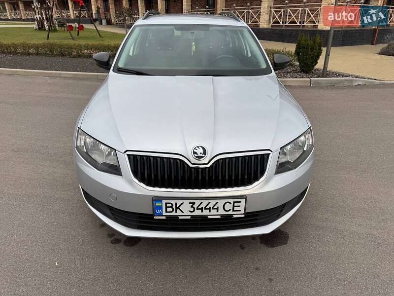 Универсал Skoda Octavia 2015 в Ровно