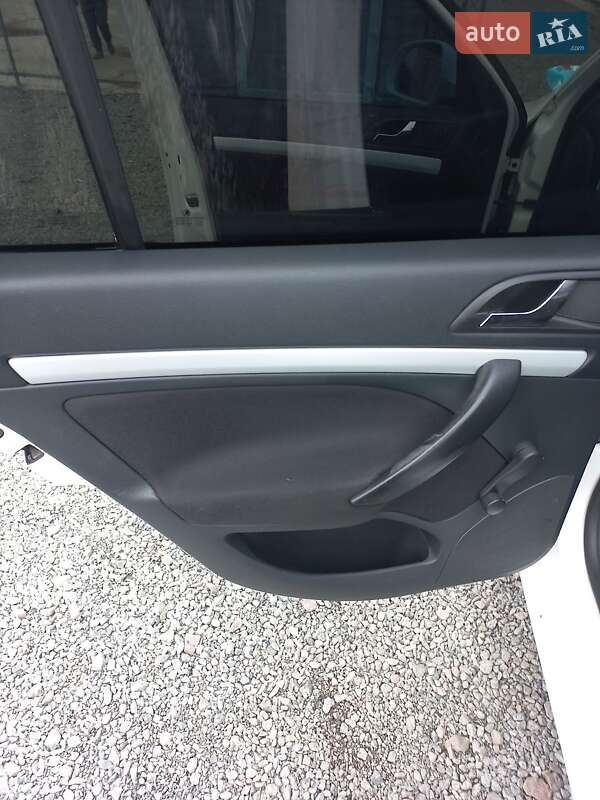 Универсал Skoda Octavia 2010 в Умани фото 14 Универсал Skoda Octavia 2010 в Умани