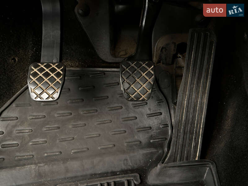 Универсал Skoda Octavia 2009 в Луцке фото 46 Универсал Skoda Octavia 2009 в Луцке