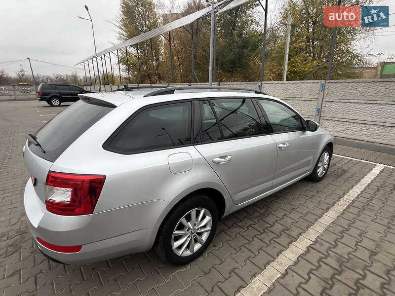 Универсал Skoda Octavia 2015 в Кривом Роге