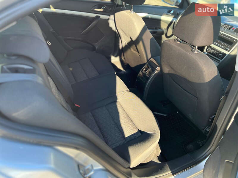 Лифтбек Skoda Octavia 2011 в Хусте фото 5 Лифтбек Skoda Octavia 2011 в Хусте