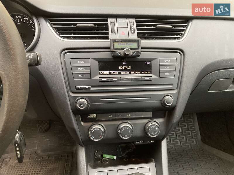 Універсал Skoda Octavia 2014 в Києві фото 12 Універсал Skoda Octavia 2014 в Києві