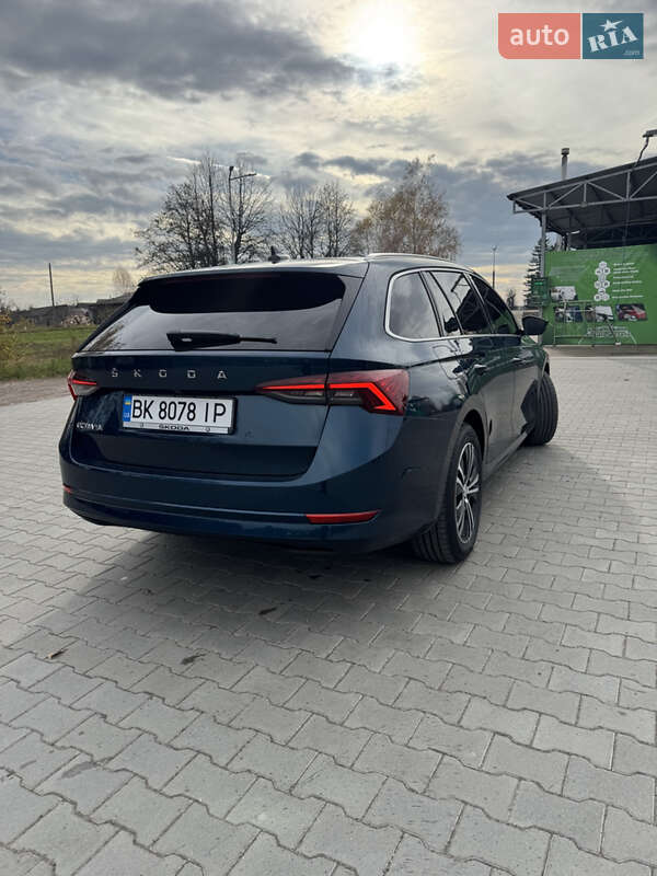 Универсал Skoda Octavia 2021 в Сарнах