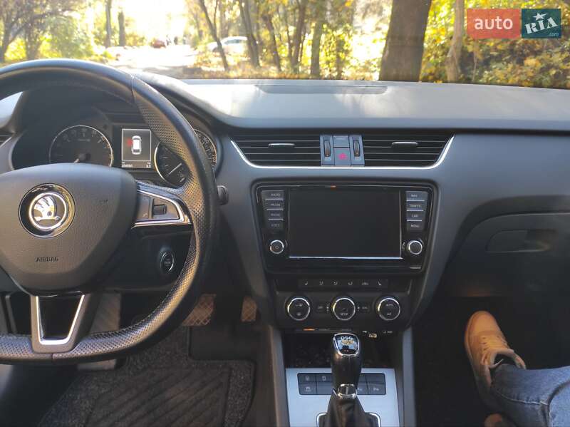 Універсал Skoda Octavia 2014 в Ужгороді