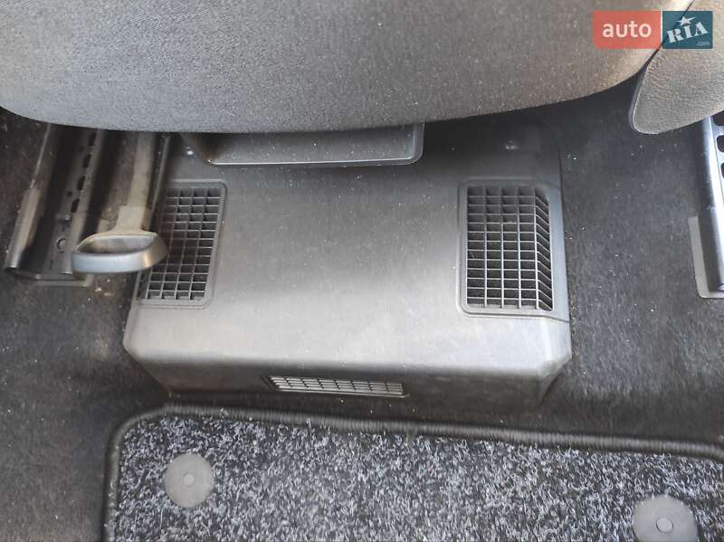 Універсал Skoda Octavia 2014 в Ужгороді