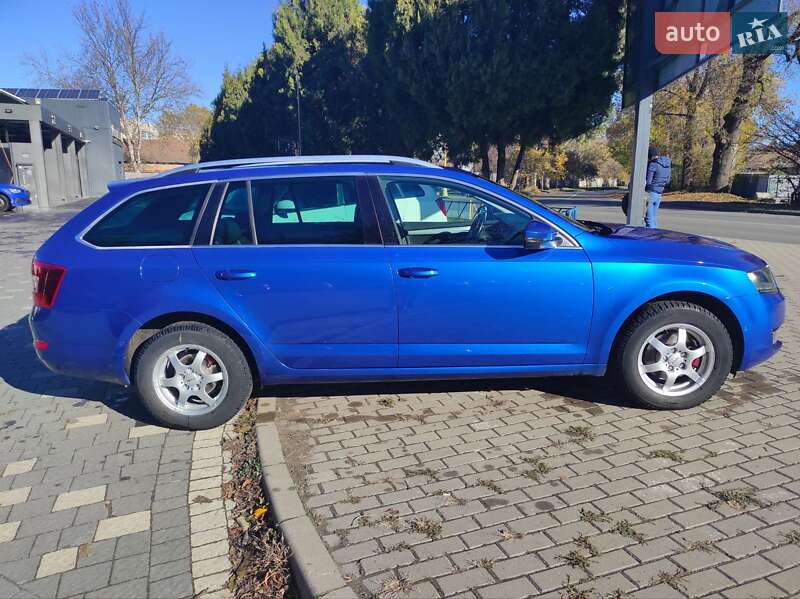 Універсал Skoda Octavia 2014 в Ужгороді