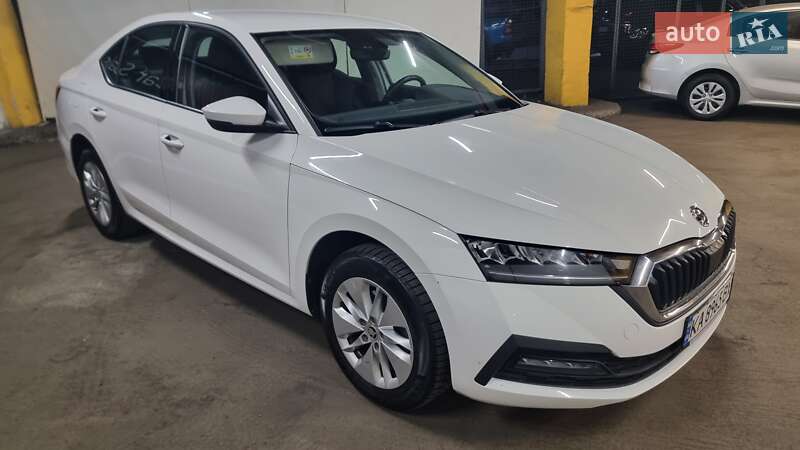 Лифтбек Skoda Octavia 2021 в Киеве