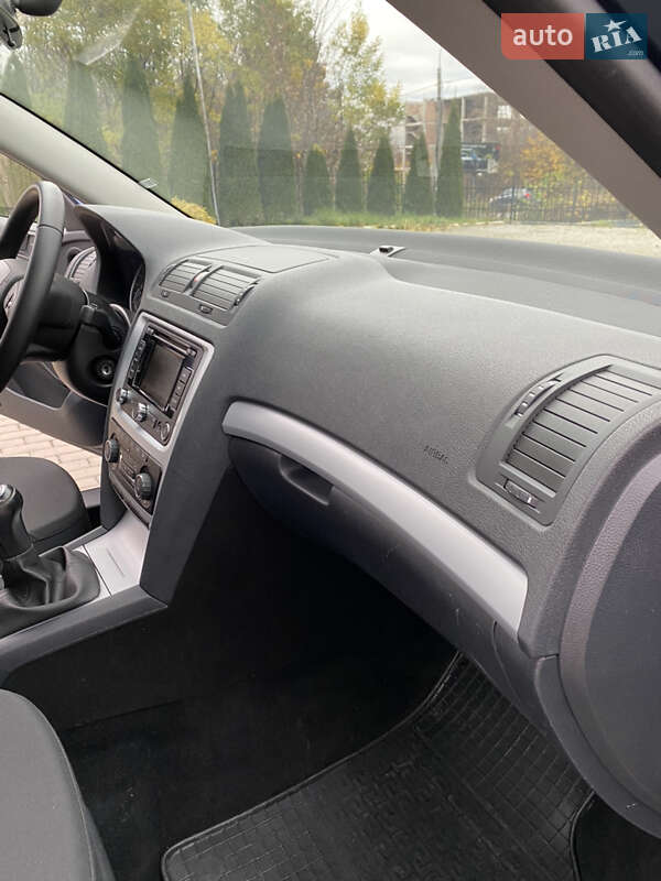 Универсал Skoda Octavia 2011 в Ровно