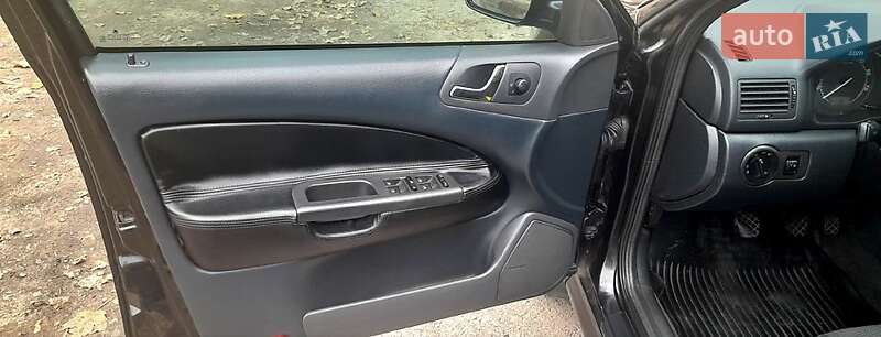 Универсал Skoda Octavia 2006 в Сумах