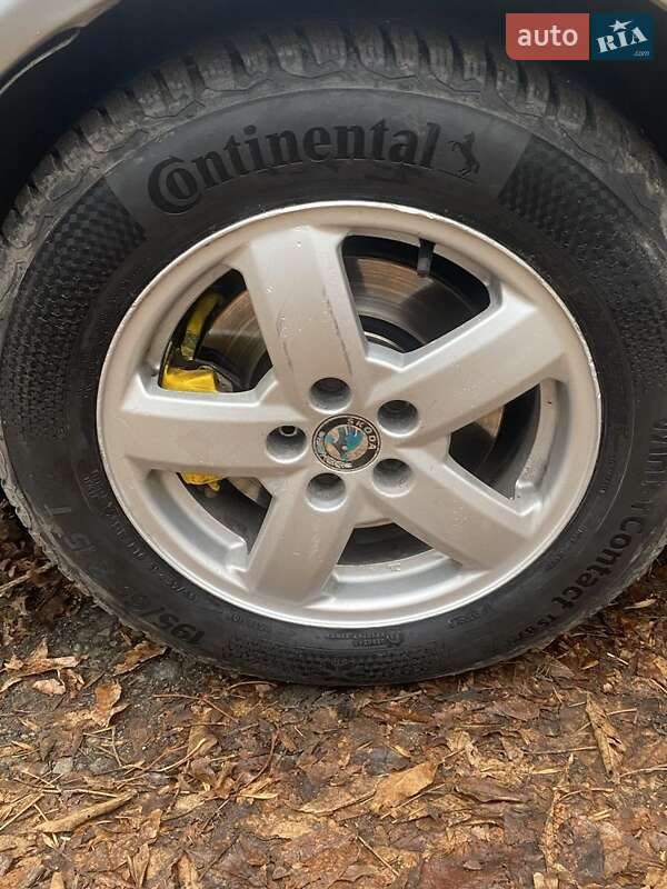 Лифтбек Skoda Octavia 2006 в Днепре