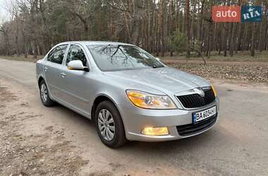 Лифтбек Skoda Octavia 2009 в Кропивницком