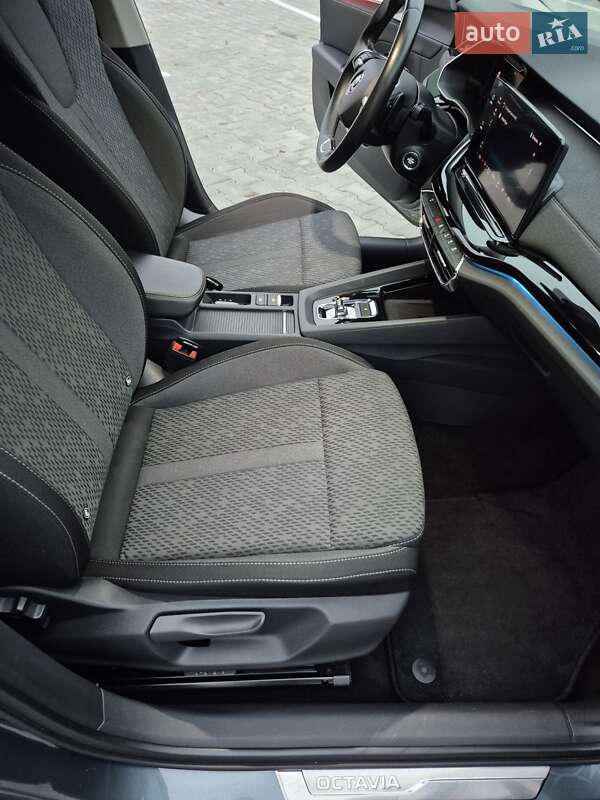 Універсал Skoda Octavia 2021 в Бережанах