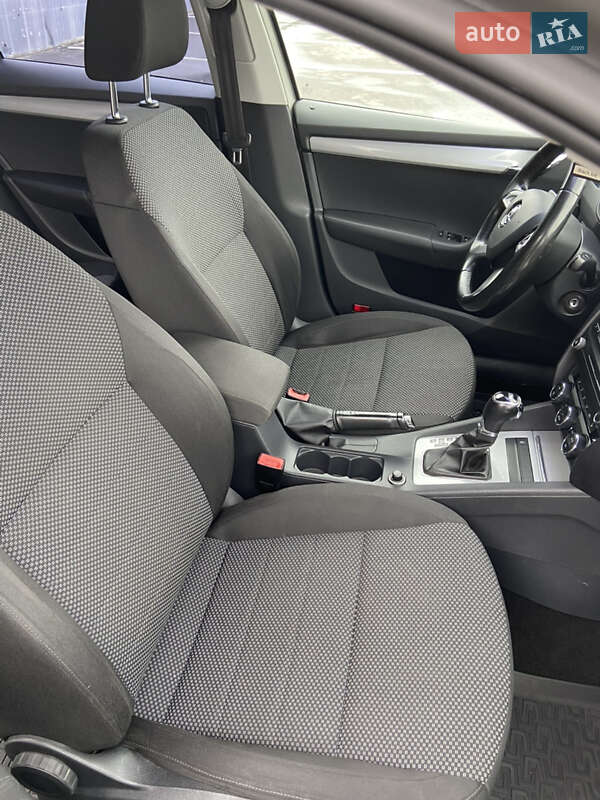 Лифтбек Skoda Octavia 2013 в Киеве фото 11 Лифтбек Skoda Octavia 2013 в Киеве