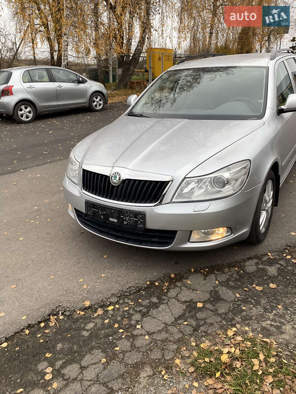 Универсал Skoda Octavia 2012 в Ровно фото Универсал Skoda Octavia 2012 в Ровно