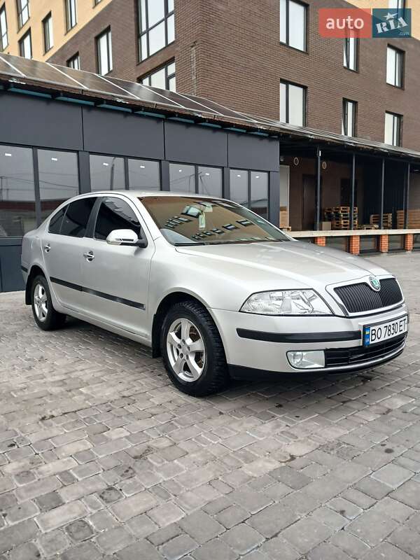 Лифтбек Skoda Octavia 2006 в Нетешине фото Лифтбек Skoda Octavia 2006 в Нетешине