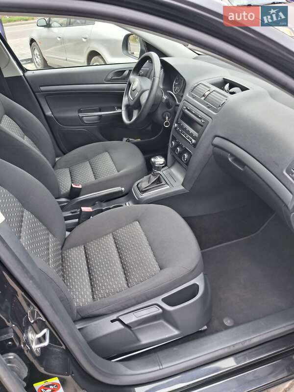 Универсал Skoda Octavia 2012 в Ровно