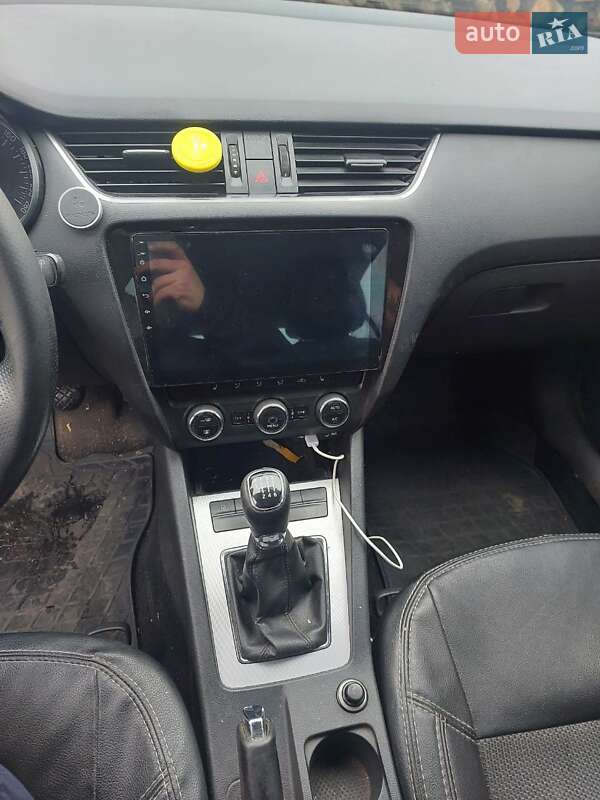 Лифтбек Skoda Octavia 2015 в Василькове