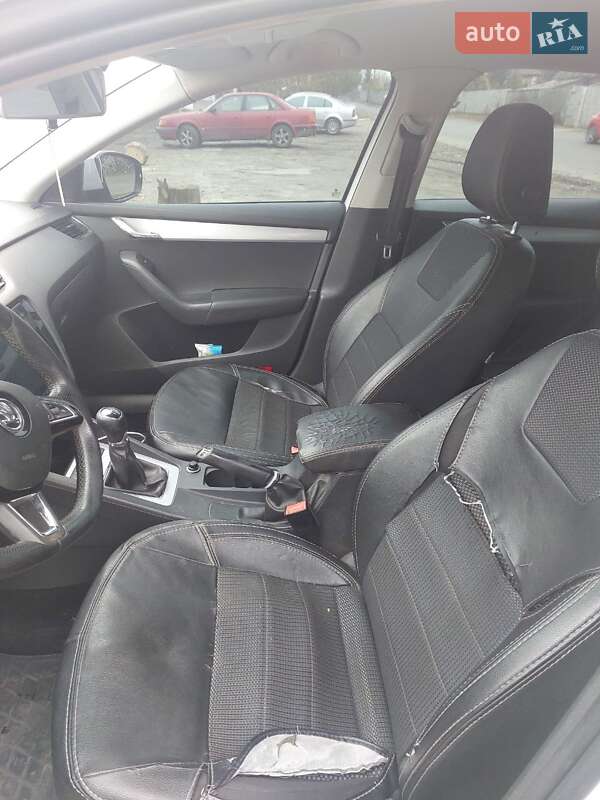 Лифтбек Skoda Octavia 2015 в Василькове