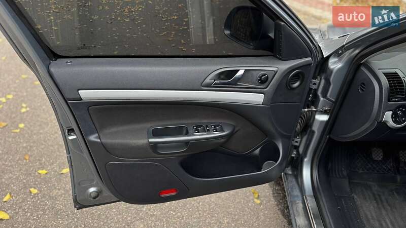 Лифтбек Skoda Octavia 2012 в Кривом Роге