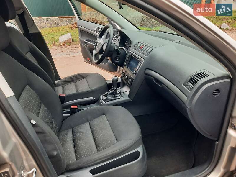 Універсал Skoda Octavia 2009 в Полтаві