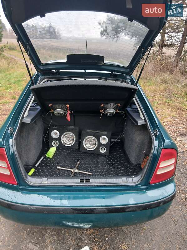 Лифтбек Skoda Octavia 2000 в Лопатине