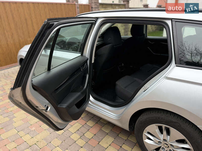 Універсал Skoda Octavia 2022 в Луцьку