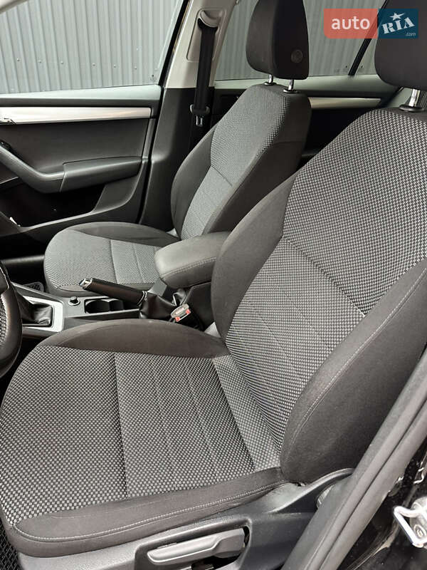 Лифтбек Skoda Octavia 2016 в Тернополе фото 3 Лифтбек Skoda Octavia 2016 в Тернополе