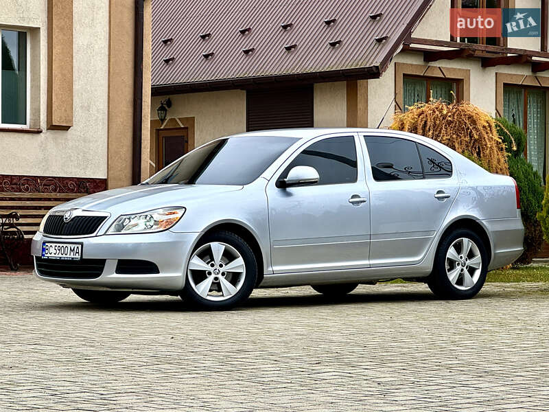 Лифтбек Skoda Octavia 2009 в Самборе