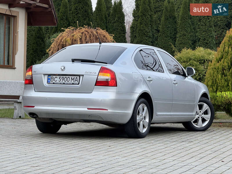 Лифтбек Skoda Octavia 2009 в Самборе