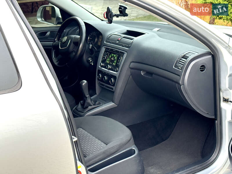 Лифтбек Skoda Octavia 2009 в Самборе