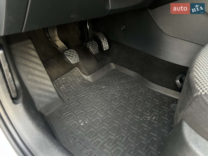 Универсал Skoda Octavia 2014 в Сваляве фото 27 Универсал Skoda Octavia 2014 в Сваляве