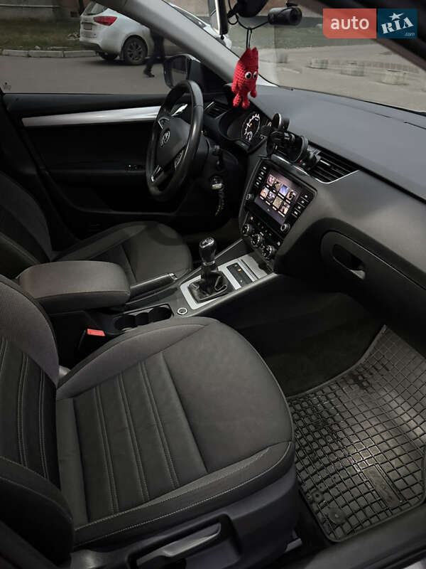 Лифтбек Skoda Octavia 2017 в Бахмаче фото 20 Лифтбек Skoda Octavia 2017 в Бахмаче