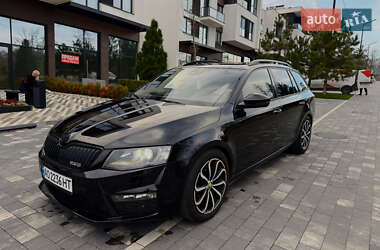 Универсал Skoda Octavia 2015 в Ужгороде