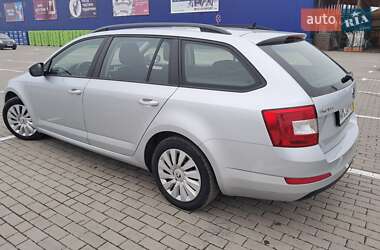 Универсал Skoda Octavia 2016 в Нововолынске